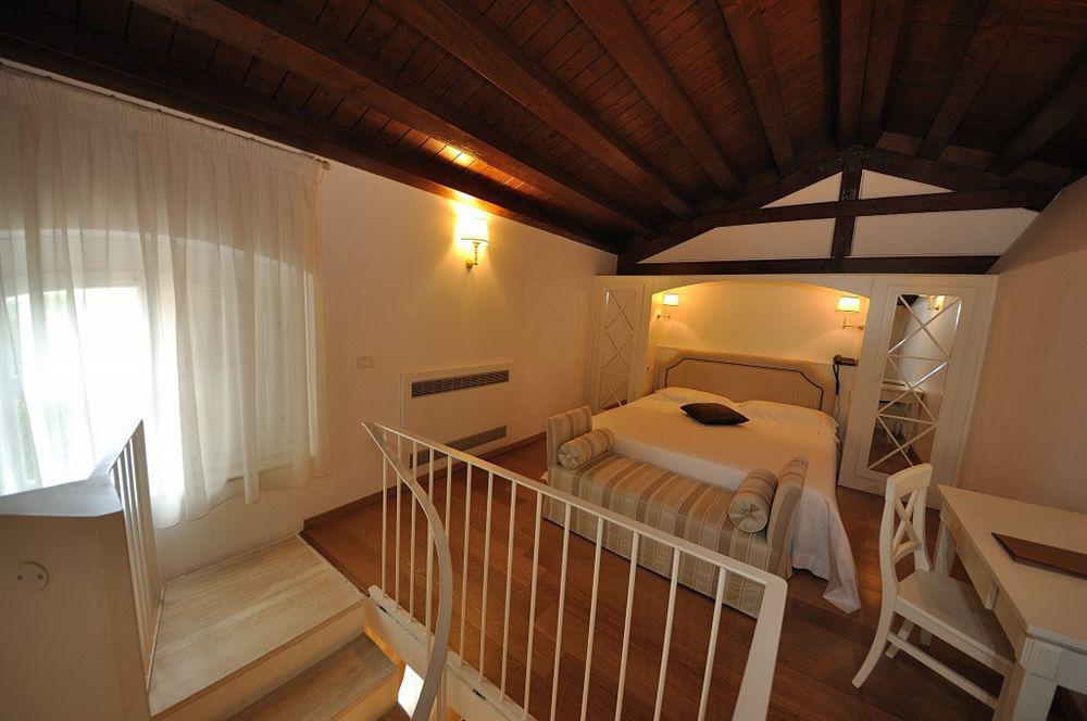 Villa Bonocore Maletto Hotel & Spa Cardillo Zimmer foto